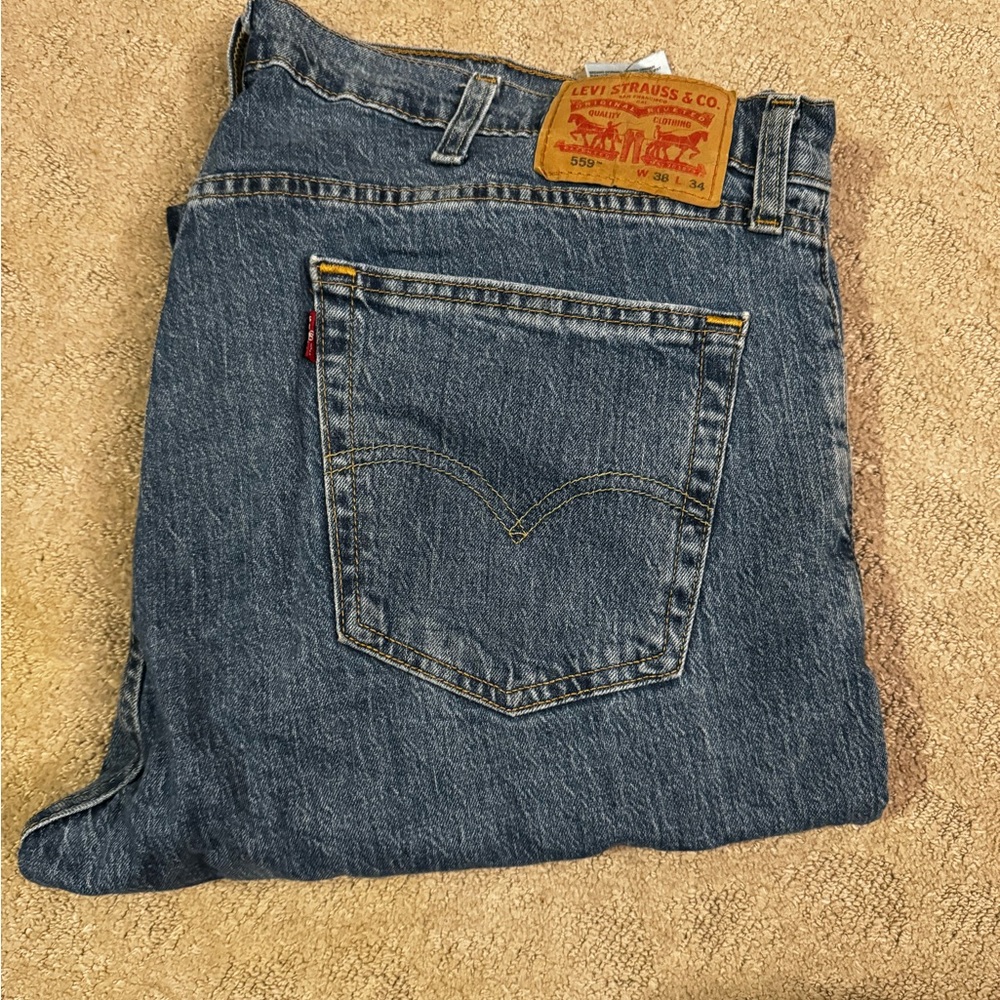Men’s Levi’s 559 38x34 EUC